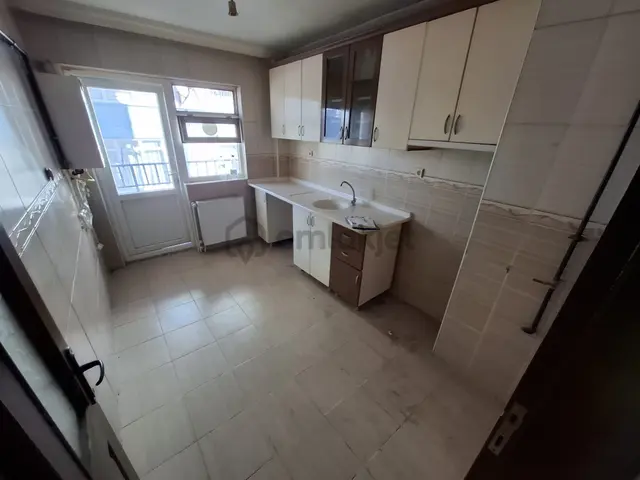 Koza Emlak'tan Pınarbaşı Mahallesin'de Arakatta Asansörlü 3+1 Daire 1