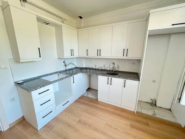 Şehir İçinde 3+1 Satılık Arakat Daire 3