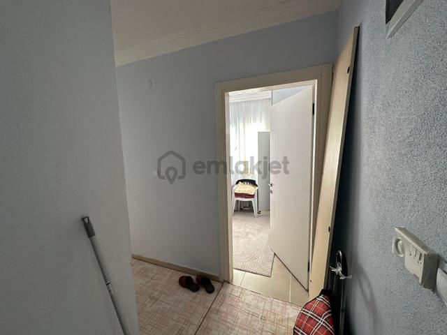 Ürkmez Merkez De Satılık 2+1 Daire Denize 350 M 5