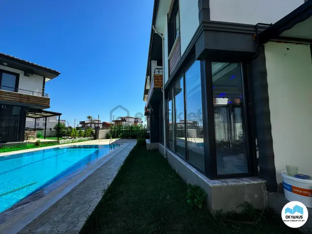 Karasu'da Denize Yürüme Mesafesinde Havuzlu 3+1 Satılık Villa 5