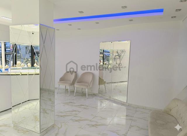 Bağcılar Fatih'te Yürüyüş Yolu Üzeri Köşe Dükkan 60m² Bağcılar Fatih'te Yürüyüş Yolu Üzeri Köşe Dükkan 60m²