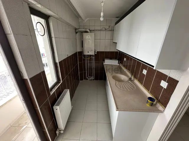 Kuşcağız Mahallesi'nde Cadde Yakını 2+1 Daire! 5