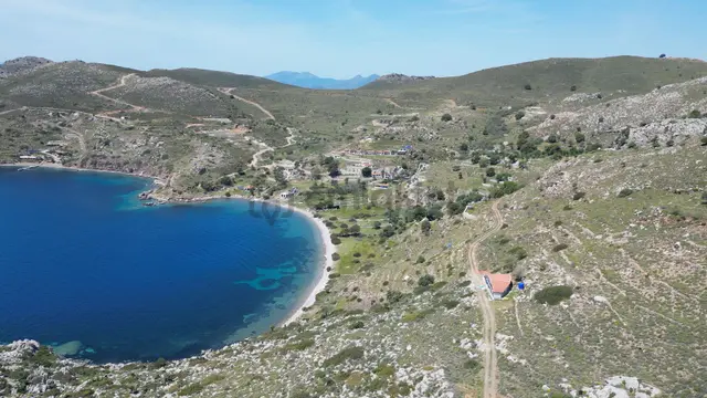 Joker: Bozburun Denize 60 Metre Yakınlıkta Resmi Yolu Olan Satılık Tarla 3