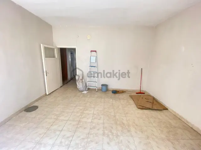 Prestij'den Sağlık'ta Ayrı Mutfak Geniş Oturumlu 2+1 Daire 4