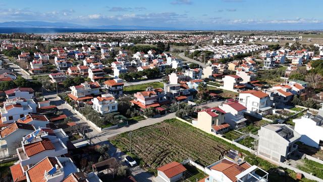 İzmir Dikili Salihleraltı Gülkentte Satılık İmarlı Arsa 4