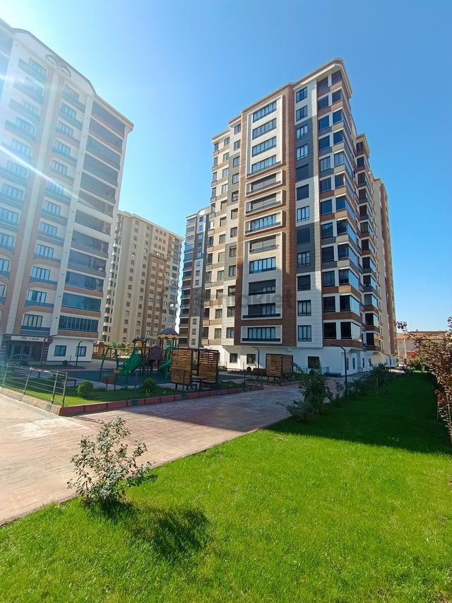 H.arslan'dan Güvenevler Smart Towers'ta Ara Kat 4+1 3