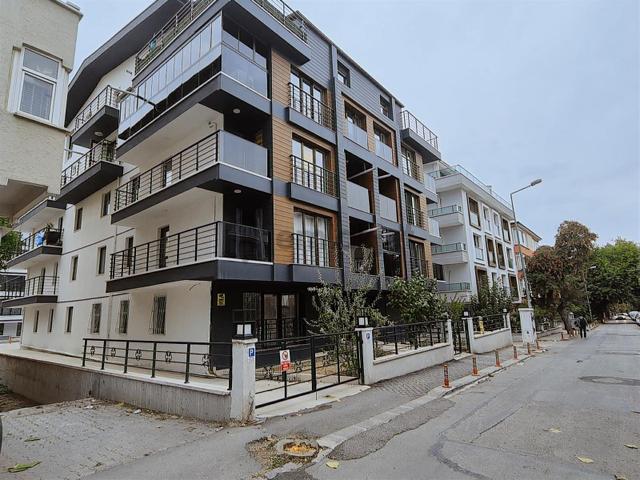 Ank Çank Bahcelievler Yeni Binada Ön Cephe Satılık 2+1 Daire 4