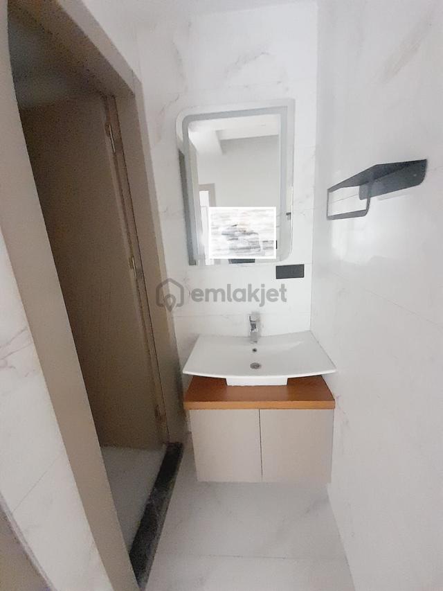Kaan Emlak Selçukbey Şubesinden Şemiklerde Nazbayrak Yakını 3+1 Satılık Lüks Daire. 3