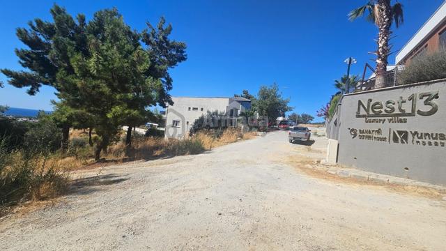 Kuşadası Soğucak'ta İnşaat Ruhsatı Alınmış Deniz Manzaralı Arsa 5