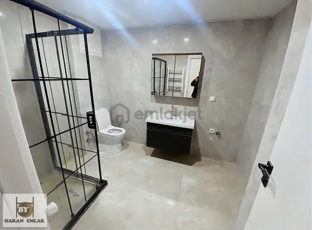 -900. Güngörende Sıfır Ara Kat Daire 4