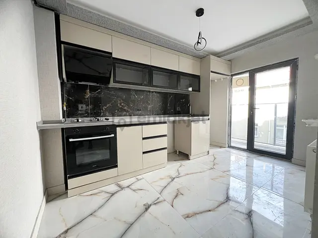 Yeniçağ Mah. Merkezi Lokasyonda Güney Cephe Sıfır 4+1 Dubleks 3