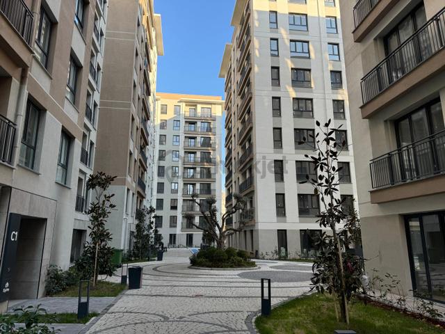 Vatandaşlık Tamamlamaya Uygun Yeni Sitede Geniş 3+1 Daire 1