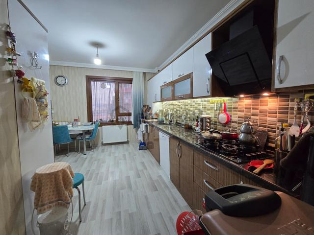 Bağlarbaşı'nda Manzaralı Full+full Yapılı 4+1 Site Dairesi! 2