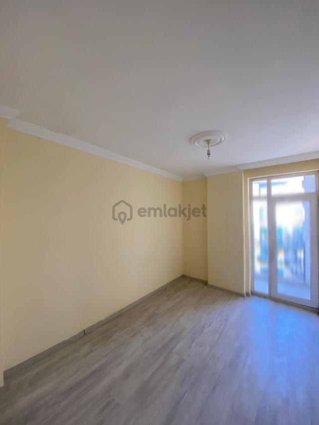 Serhat Mahallesinde 2+1 Satılık Daire 5