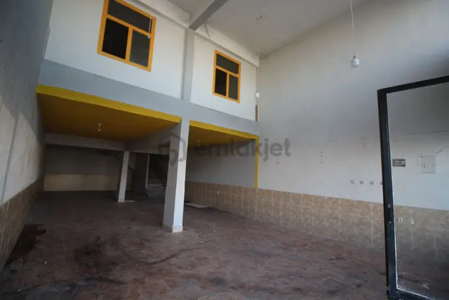Aksaray H. Harmanı Mahallesi'nde Cadde Üstünde Kiralık 150m² Dükkan 5