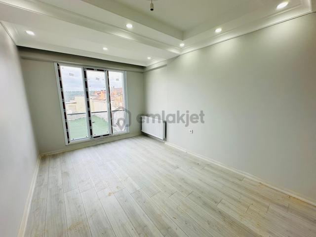 Has Seba'da Söğütlüçeşmede Diş Has. Altında 3+2 150m2 Sıfır Lüx Yapımlı Satılık Dubleks 4