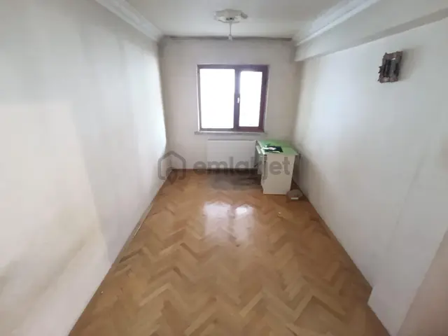Gülveren'de Plevne Cad Dibi 2+1 Kot 1'de Satılık Kupon Daire !!! 2