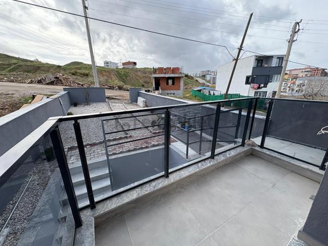 Örnekkentde 4+2 Satılık Bahçesi Olan Dubleks Daire 4