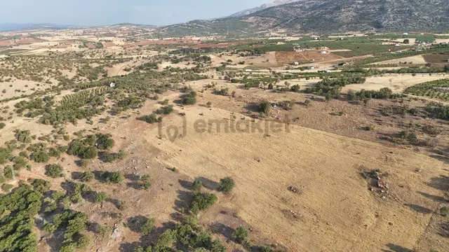 Konya / Hadim / Aşağıeşenler Mahallesinde 2.405 M² Müstakil Tapulu Tarla 3