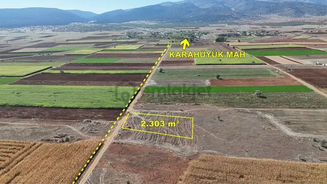 Konya / Akören / Karahüyük Mahallesinde 2.303 M² Müstakil Tarla 2