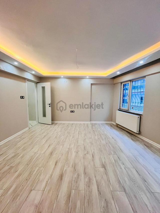 Teyfikiye Mahallesi🏡 ✅3+1 125m2 5 Katlının 2 Katı ❇️full Tadilatlı Petek Kombili 3