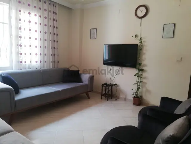 Barbaros Mahallesi’nde Nezih Aile Apartmanında, Geniş Balkonlu Yüksek Giriş 3+1 Satılık Daire 3