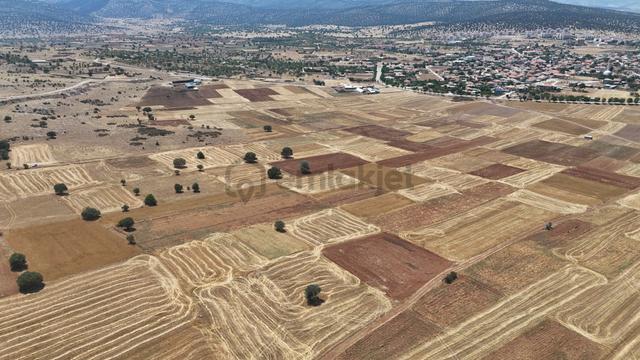 Konya / Akören / Hacılar Mahallesinde 2.213 M² Müstakil Tapulu Tarla 2