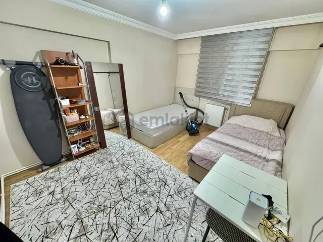🏡2 Anafartalar Mahallesi 🏡 ✅1+1 M2 60 7 Katlının 5 Katı Arakat Eşyalı ❇️petek Kombili 3