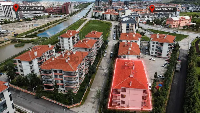 Sağlam Emlaktan Selçukluda Hastane Arkası Kiralık 4+1 Daire 1