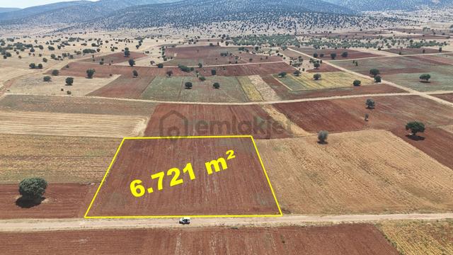 Konya / Akören / Ağalar Mahallesinde 6.721 M² Müstakil Tapulu Tarla 2