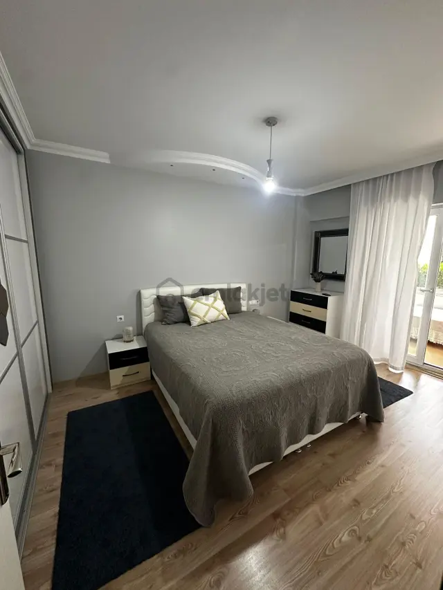Kaan Emlaktan Yenişafakta Ferhatlar Koleji Ve Masal Parka Yakın 3+1 Satılık Daire. 2