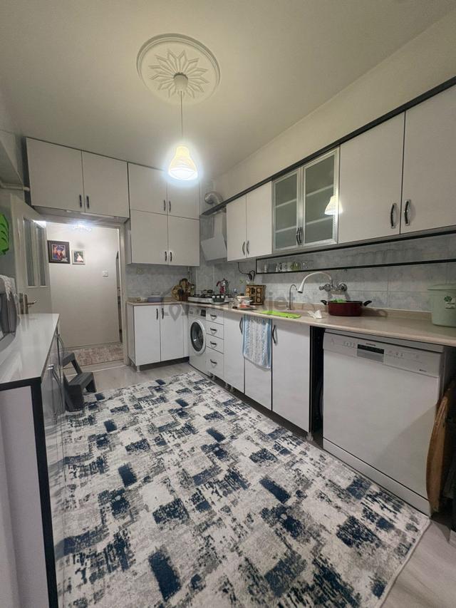 Hayal^den Pınarbaşı Mh^de Merkeze Yakın Yapılı Kat Konumunda 3+1 Bağımsz Daire 4