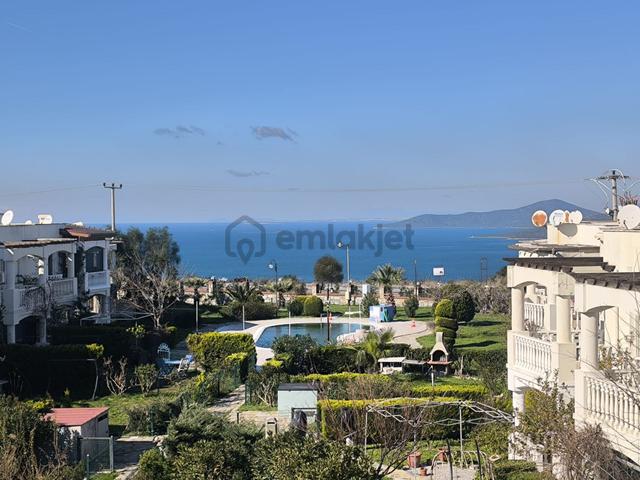 Flamingo Sitesinde Hem Deniz Hem Göl Manzaralı Teraslı Daire Flamingo Sitesinde Hem Deniz Hem Göl Manzaralı Teraslı Daire