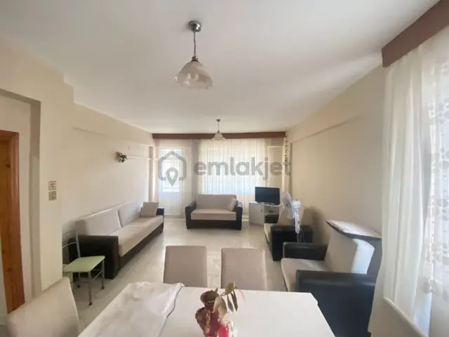Prestij'den Hürriyet'te Site İçi Tertemiz Geniş Oturumlu 2+1 Daire 3