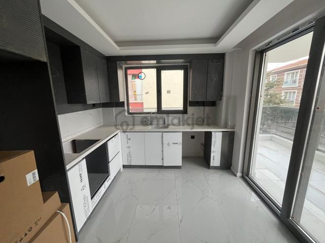 Ahievran'da 3+1 Ara Katta Salon Bağımsız Geniş Metrekare Satılık Daire 4