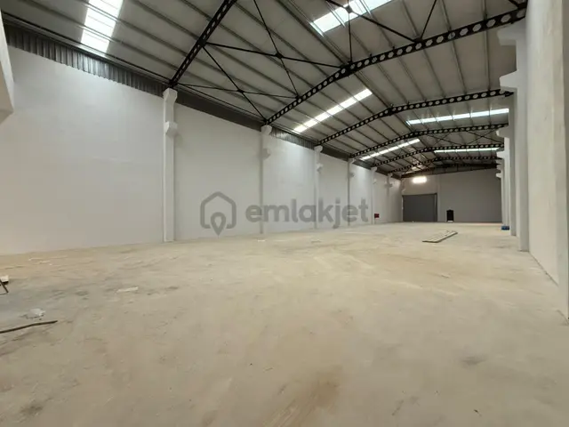 Adanorm Sanayi Sitesinde 1.350 M2/8 Wc/teras/3 Katlı/çok Amaçlı 2
