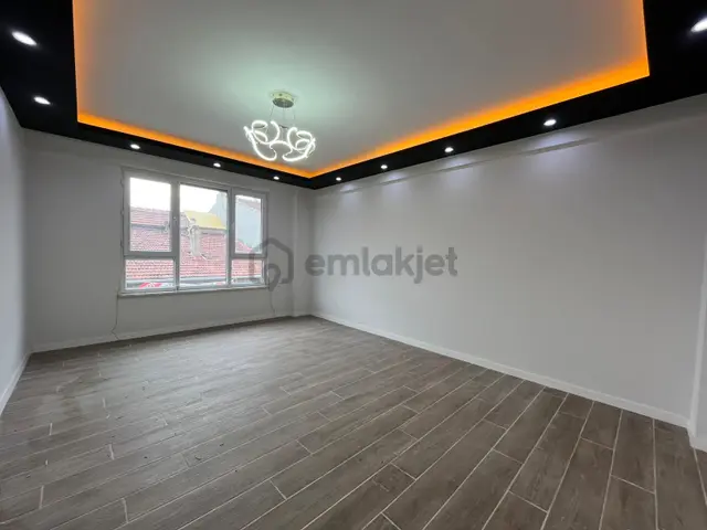Tuncay Kartal'dan Çamlıca Mh Kapalı Pazar Yanı Fırsat 3+1