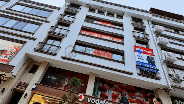 Süleyman Felek Caddesinde 4 Katlı - 1.250 M² Kiralık İş Yeri 5
