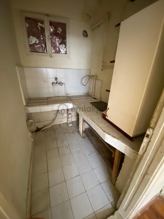 Cihangir Emlaktan Beyazıtta Satılık 5 Daire 2 Dükkan 3