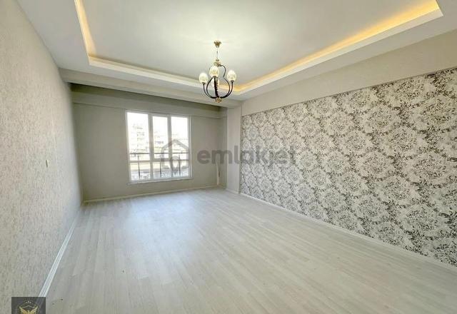 Beylikdüzü'nde Emsalsiz Özel Tasarımlı 2+1 Ultra Geniş Dairemiz 4