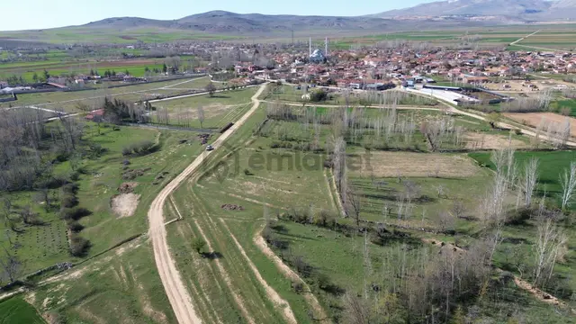 Konya / Ilgın / Çavuşcu Mahallesinde 326 M² Müstakil Tapulu Konut İmarlı Arsa 4