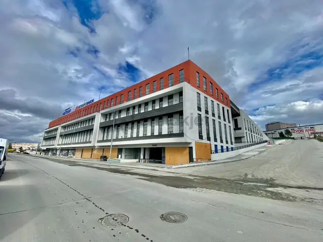 Özel Fırsatlar İle 483 M2 İşyeri Hadımköy Ticarethane Metkap'ta! 2