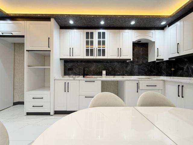 Kuşcağız'da Cadde Üzerinde Full+full Yapılı 3+1 Daire! 3