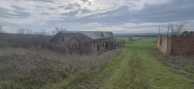 Silivri Fenerköy'de Üzerinde İzinli 280 M² Yapı Olan, 25.643 M² Satılık Arazi 4