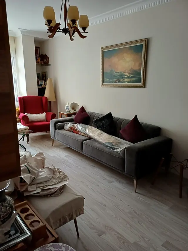 İstanbul House'dan Bahçelievler'de 7 Yıllık Binada 2+1 Y.giriş 1