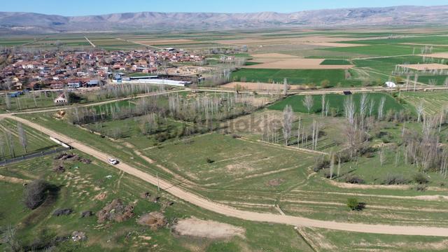 Konya / Ilgın / Çavuşcu Mahallesinde 201 M² Müstakil Tapulu Konut İmarlı Arsa 2