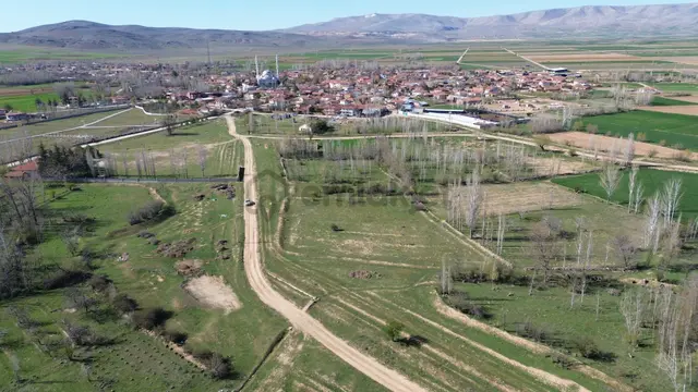 Konya / Ilgın / Çavuşcu Mahallesinde 465 M² Müstakil Tapulu Konut İmarlı Arsa 2