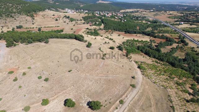 Konya / Doğanhisar / Kemer Mahallesinde 4.113 M² Müstakil Tapulu Tarla 2