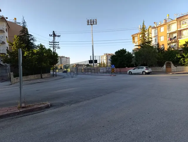 Karaca'dan Hüsamettin Çelebi Mahallesi Satılık 3+1 Daire 2