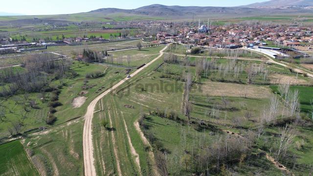 Konya / Ilgın / Çavuşcu Mahallesinde 305 M² Müstakil Tapulu Konut İmarlı Arsa 3